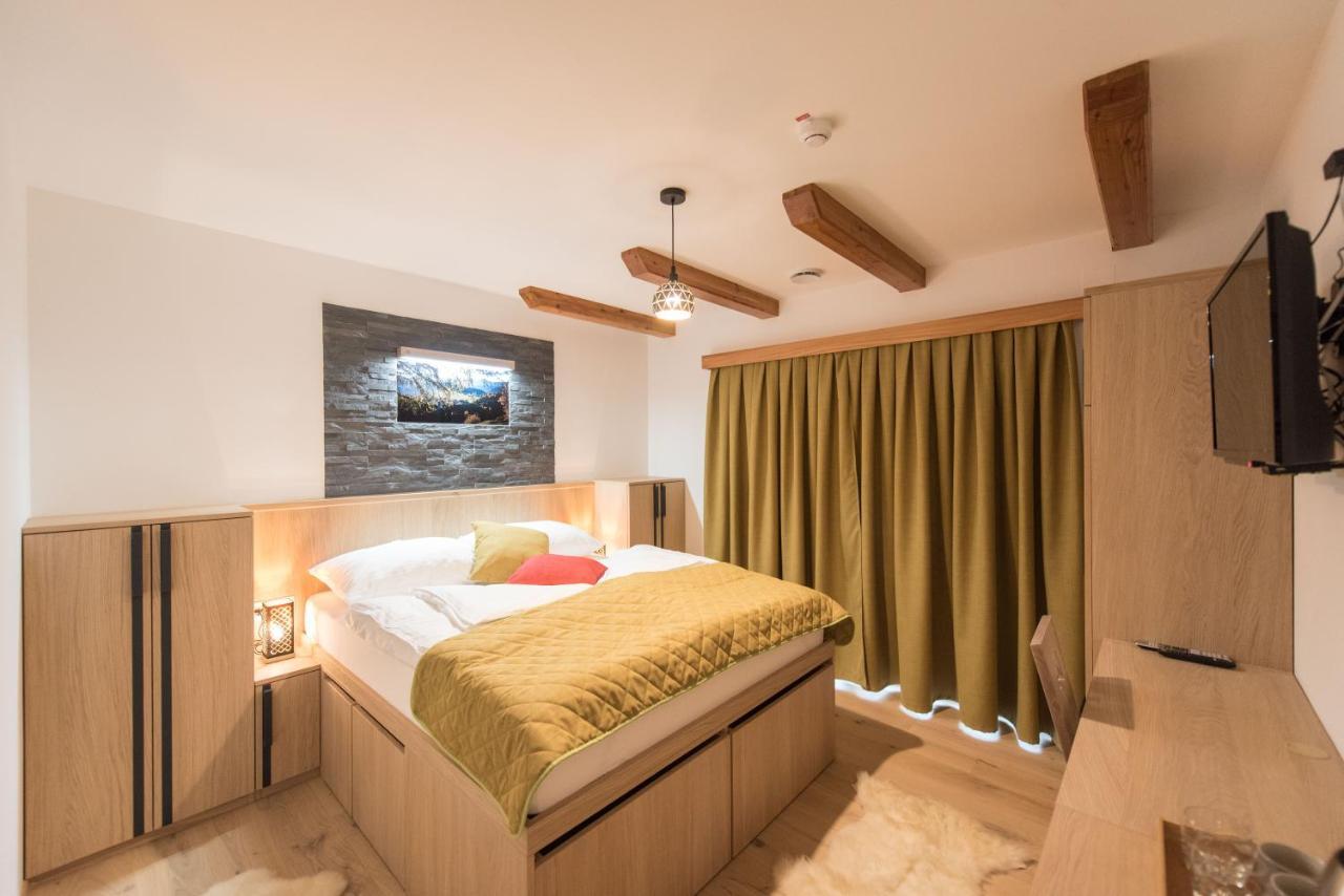 Guesthouse Lajnar Zgornja Sorica Exteriör bild