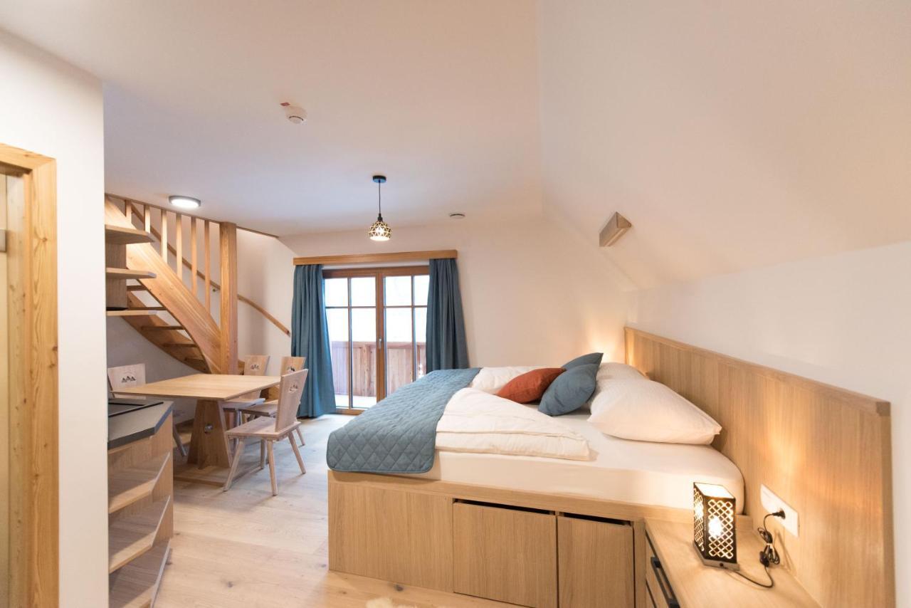 Guesthouse Lajnar Zgornja Sorica Exteriör bild